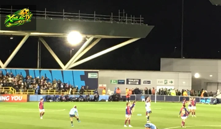 Barcelona nữ trong trận UEFA Women’s Champions League gặp Manchester City năm 2024