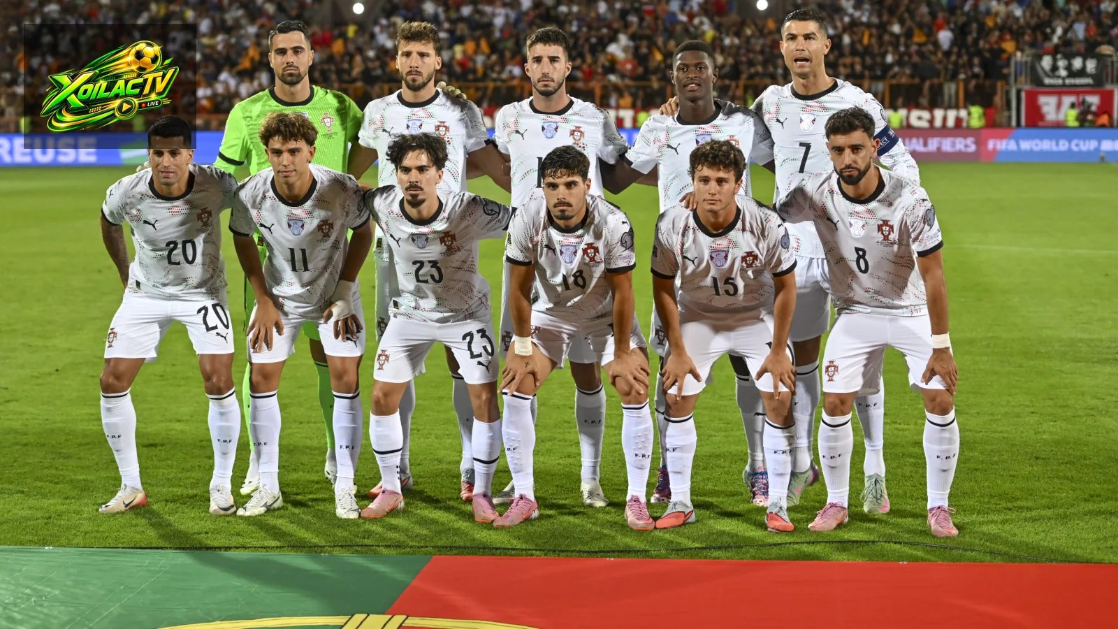 Đội tuyển Bồ Đào Nha chụp ảnh trước trận vòng loại World Cup