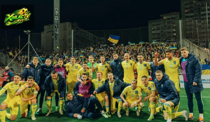 Các cầu thủ Ukraine ăn mừng sau một trận đấu quốc tế